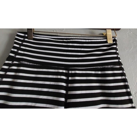 athleta crop pants Women's S,striped, Nylon, Licra, 26 Inch Waist Pretty - Picture 11 of 11